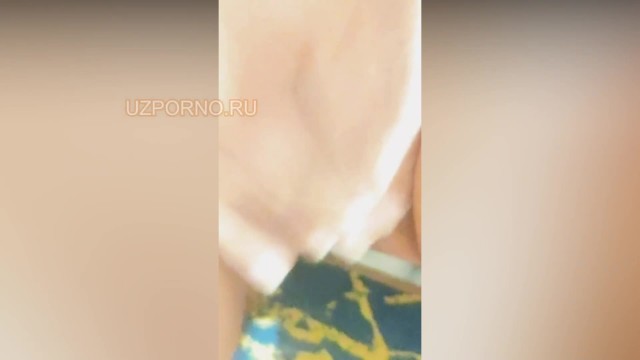 В узб видео крупным планом девушка гладкую письку ласкает